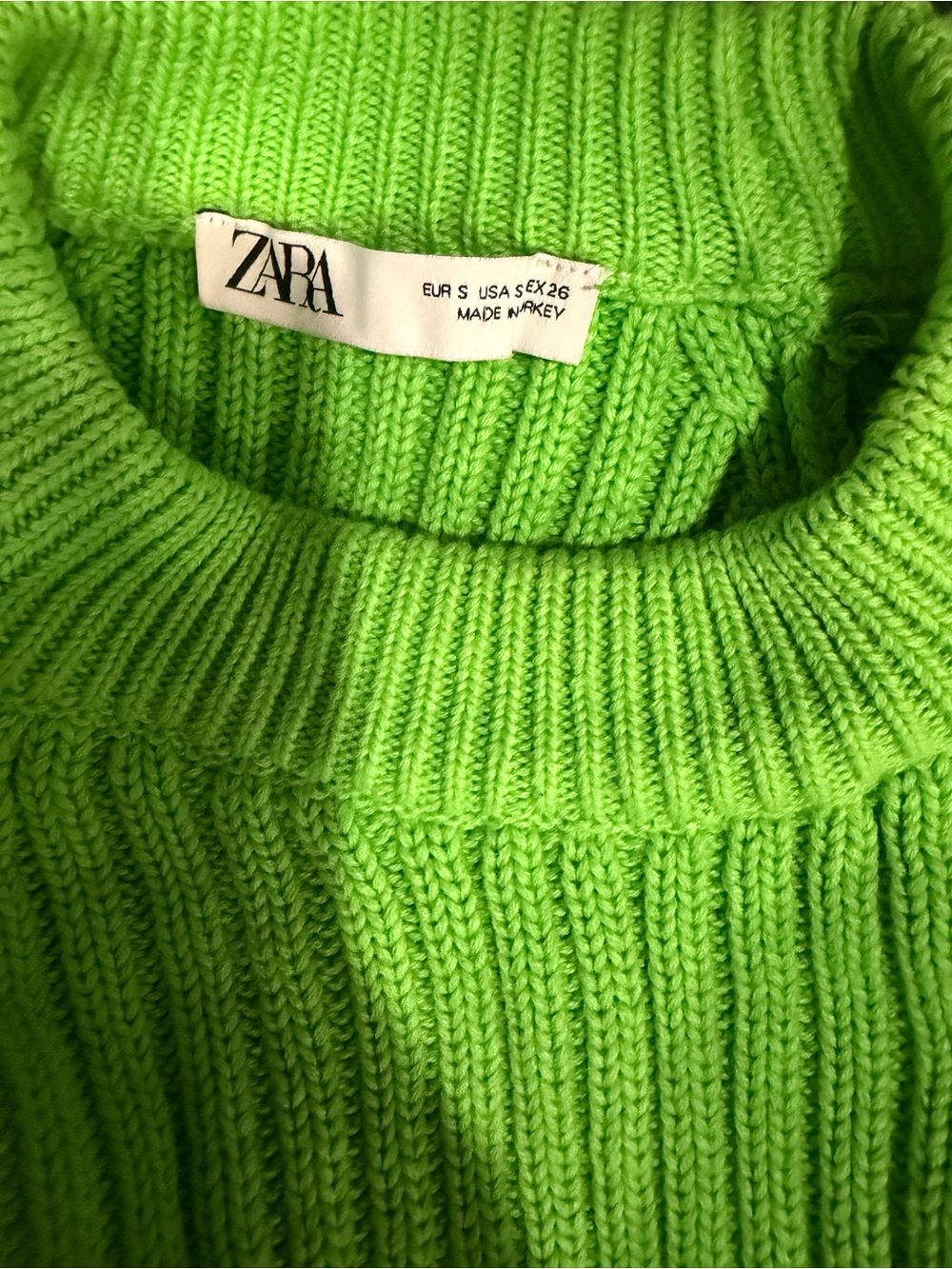 ZARA size s Crop top Bright Lime Green Ribbed